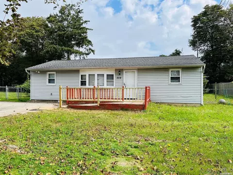 559 Taylor Ave, Brookhaven, NY 11772