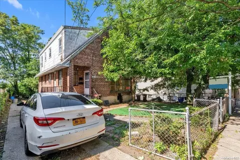 132-10 14th Rd, New York, NY 11356