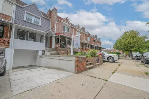 318 E 59th St, Brooklyn, NY 11203