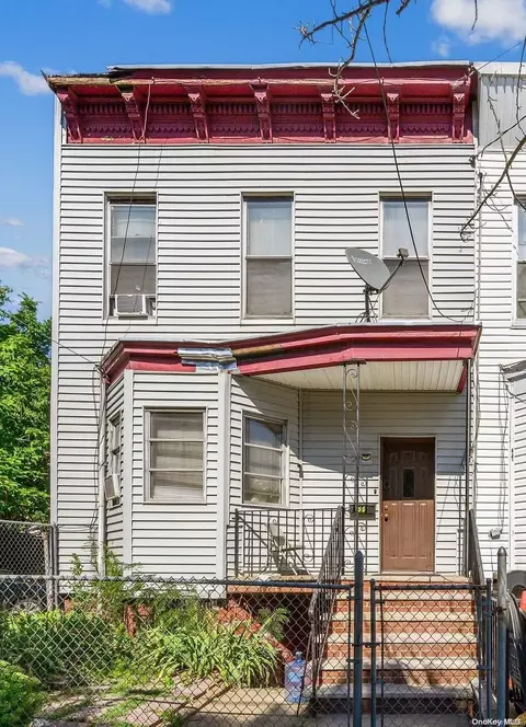 55 Doscher St, Brooklyn, NY 11208