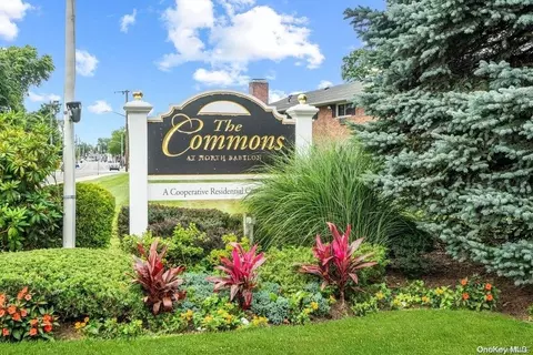 294 Edmunton Dr #K19, North Babylon, NY 11703