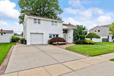 269 Nancy Dr, East Meadow, NY 11554