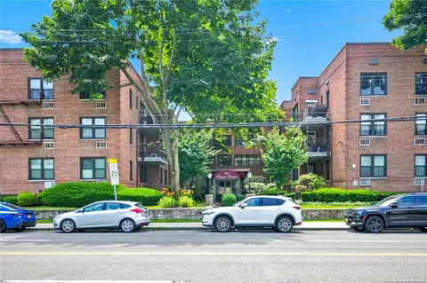 953 W Boston Post Rd #1E, Mamaroneck, NY 10543