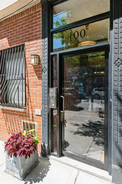 100 Ralph Ave #1L, Brooklyn, NY 11221