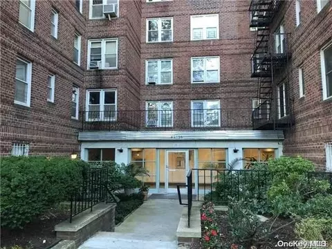 43-36 Robinson St #1L, Flushing, NY 11355