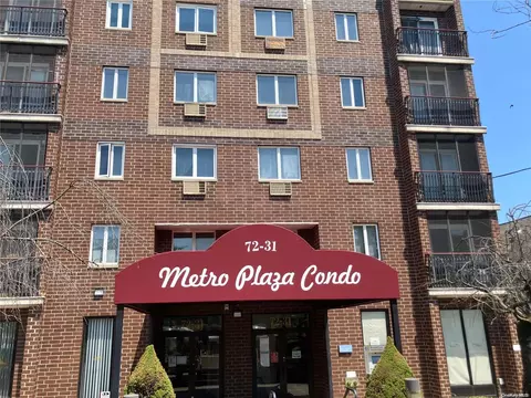 72-31 Metropolitan Ave #2E, New York, NY 11379