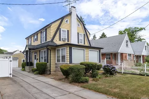 29-46 165th St, New York, NY 11358