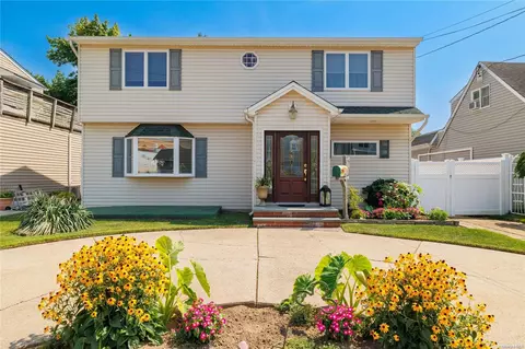 116 Burt Ave, Oceanside, NY 11572