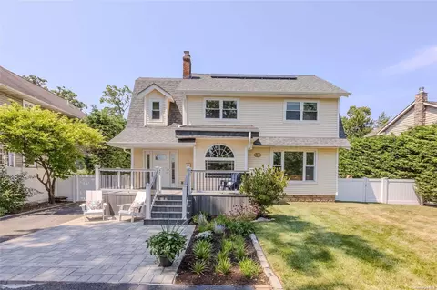38 Kirkwood Ave, Merrick, NY 11566