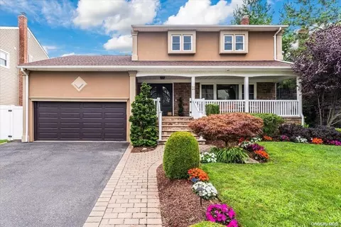 10 Wyckoff Pl, Woodmere, NY 11598