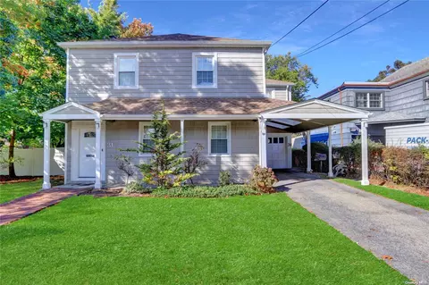31 Adele Rd, Cedarhurst, NY 11516 photo 1