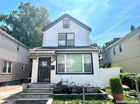 122-48 Grayson St, New York, NY 11413