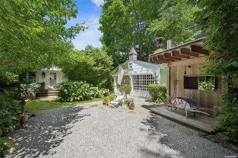 74 Jagger Ln, Westhampton, NY 11977