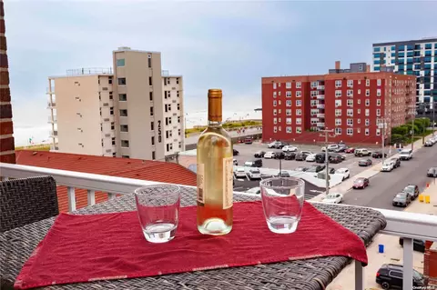 55 Monroe Blvd #5N, Long Beach, NY 11561