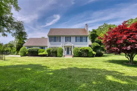 1300 Parkview Ln, Orient, NY 11957