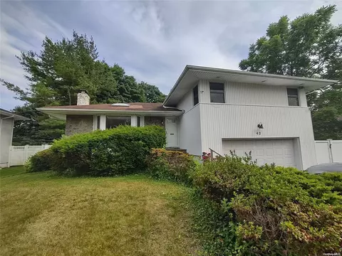 42 Birchwood Park Dr, Jericho, NY 11753