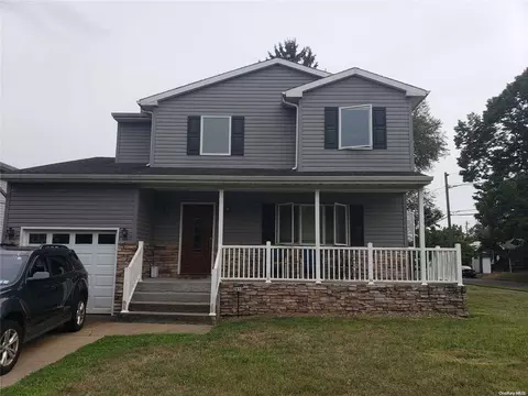 2810 Genessee St, North Bellmore, NY 11710