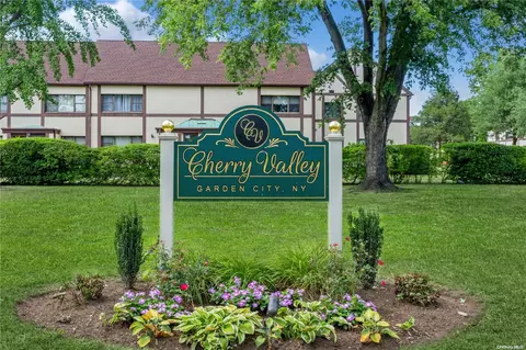 127 15th St #F-1, Garden City, NY 11530