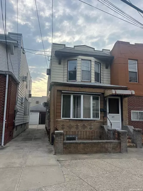 68-45 78th St, New York, NY 11379