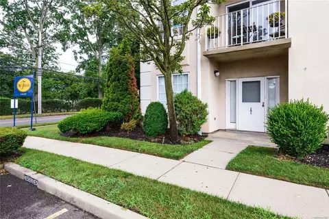 54 School St #101, North Hempstead, NY 11590