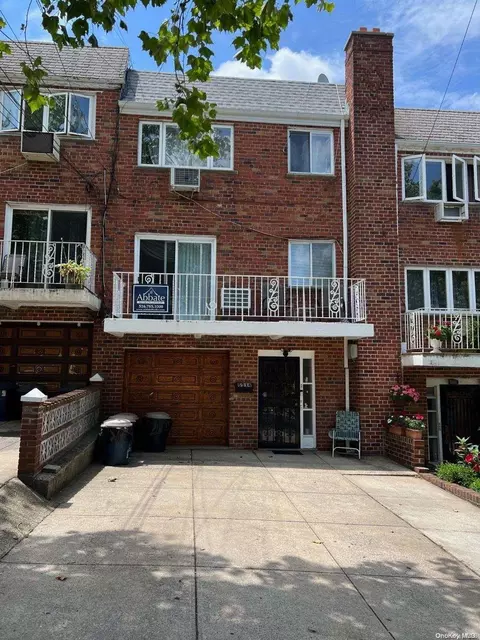 59-14 60th Ln, New York, NY 11378