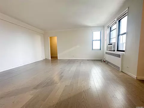 144-11 Sanford Ave #6L, Flushing, NY 11355