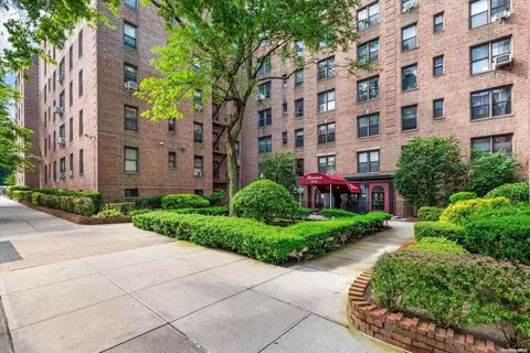 83-05 98th St #6F, New York, NY 11421