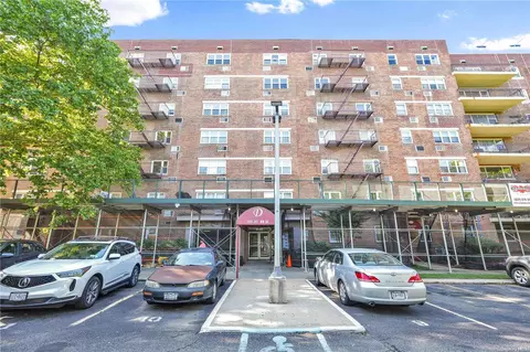 151-31 88th St #2K, New York, NY 11414