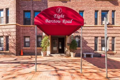 8 Barstow Rd #4D, North Hempstead, NY 11021