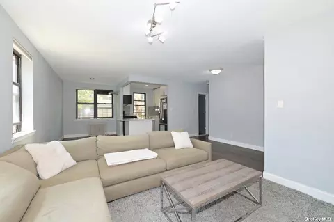 215-30 47th Ave #2D, Bayside, NY 11361