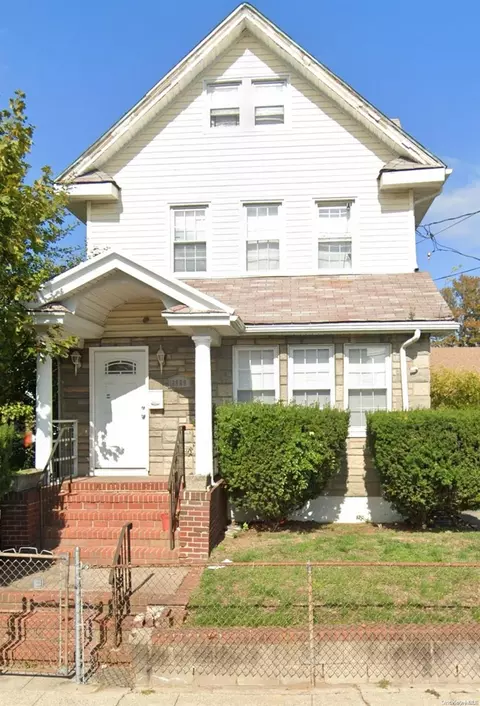 189-09 Dormans Rd, New York, NY 11412
