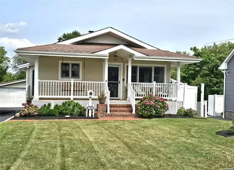 193 Wilson Blvd, Islip, NY 11751