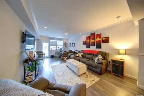 55 Monroe Blvd #1L, Long Beach, NY 11561