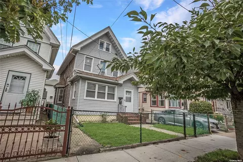 139-03 97th Ave, New York, NY 11435