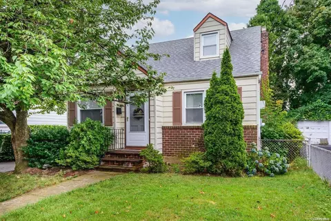 239 Ivy St, West Hempstead, NY 11552
