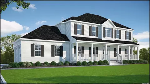 12 Wakefield Rd, Hampton Bays, NY 11946