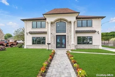 122 Harrison Ave, Bethpage, NY 11714