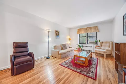 37-27 86 St #3P, New York, NY 11372