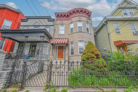 102 Shepherd Ave, Brooklyn, NY 11208