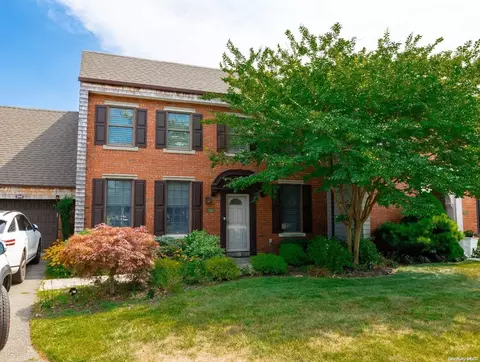 204 Captains Way #206, Bay Shore, NY 11706