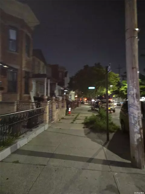 261 Etna St, Brooklyn, NY 11208