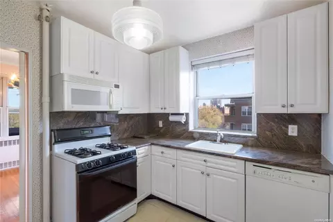 67-66 108 St #B63, New York, NY 11375