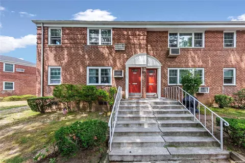 230-07 Grand Central Pkwy #UPPR, New York, NY 11364