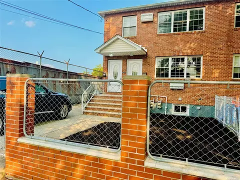 144-13 222nd St, New York, NY 11413