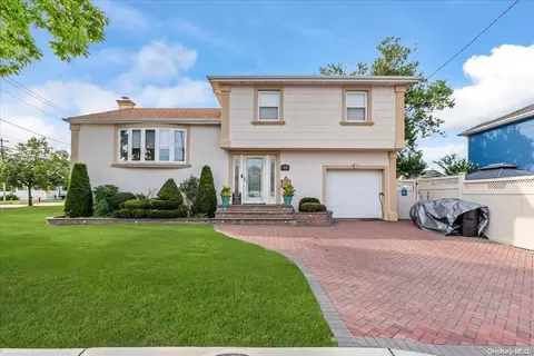 1093 Van Buren Pl, Baldwin, NY 11510