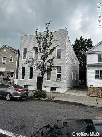 94-16 94th St, New York, NY 11416