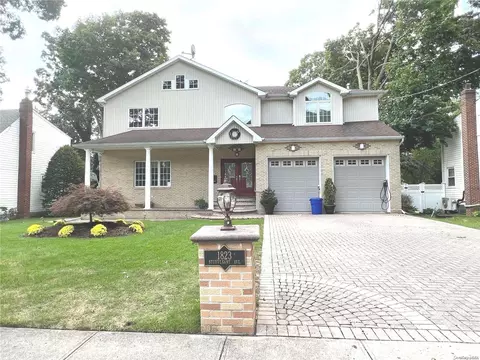 1823 Stuyvesant Ave, East Meadow, NY 11554