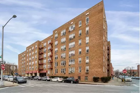 5921 Calloway St #5R, Corona, NY 11368