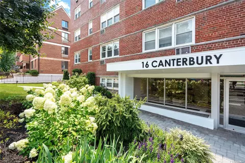 16 Canterbury Rd #1M, North Hempstead, NY 11021