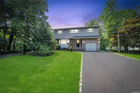 222 Sylvan Rd, North Babylon, NY 11703
